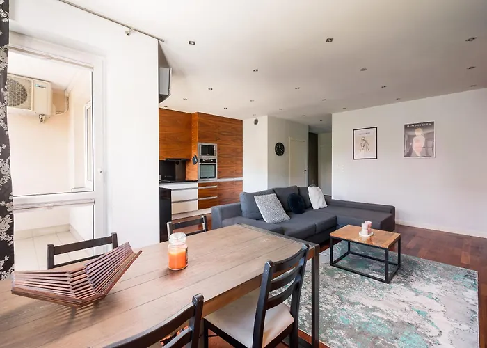 Wola Ulrychow Homely Apartment