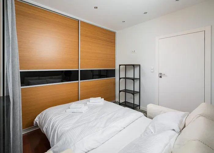 Wola Ulrychow Homely Apartment